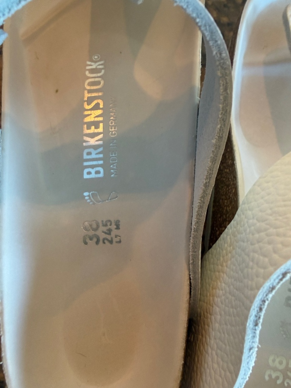 Birkenstock White Gizah Pebble Leather Sandals with Silver Big Buckle - Size 38 - Picture 3 of 5